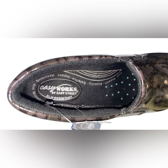 Easy Works by Easy Street Leeza Women’s Slip Resistant Clog Work Shoe Size 6 - Picture 5 of 6